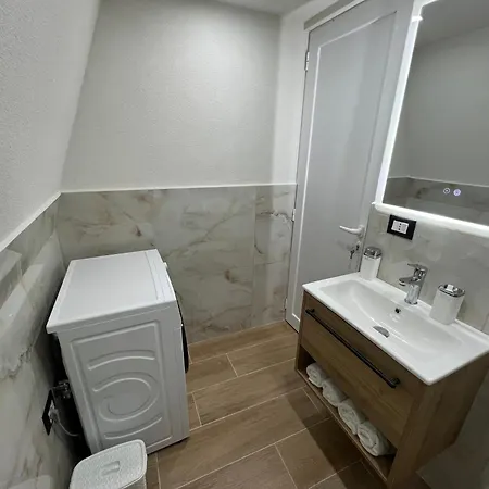 Doel House Zues Villa Shkodër
