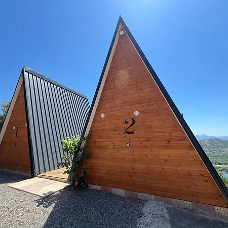 Doel House Zues * شكودر