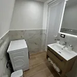 Doel House Zues 빌라 Shkodër