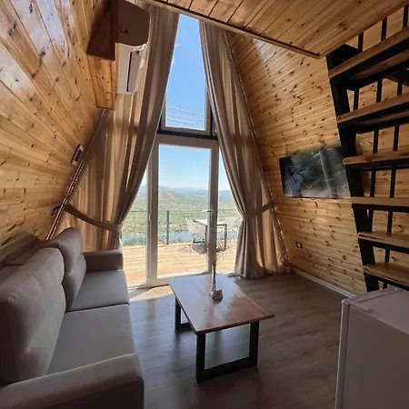 فيلة Doel House Zues *